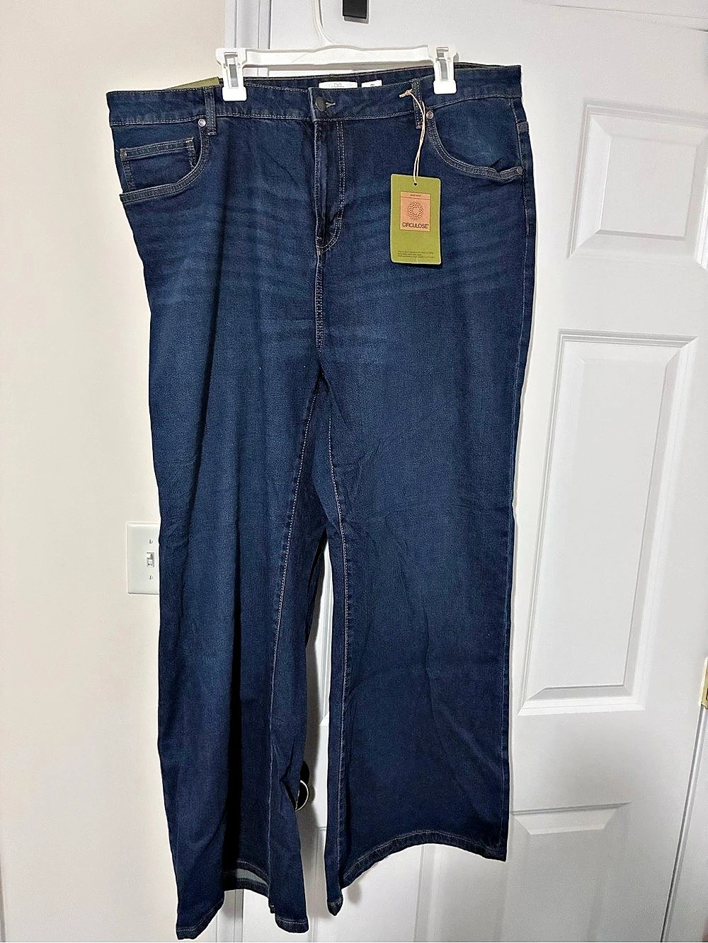 Serra Circulose Denim flare Leg Jeans in Blue XL NWT